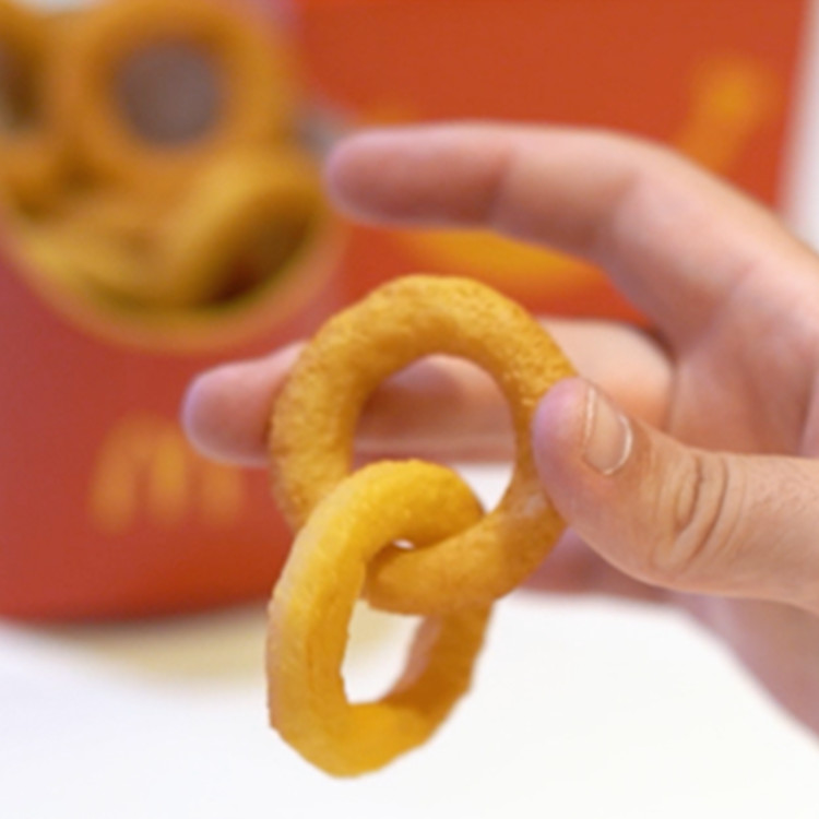 Linking Onion Rings